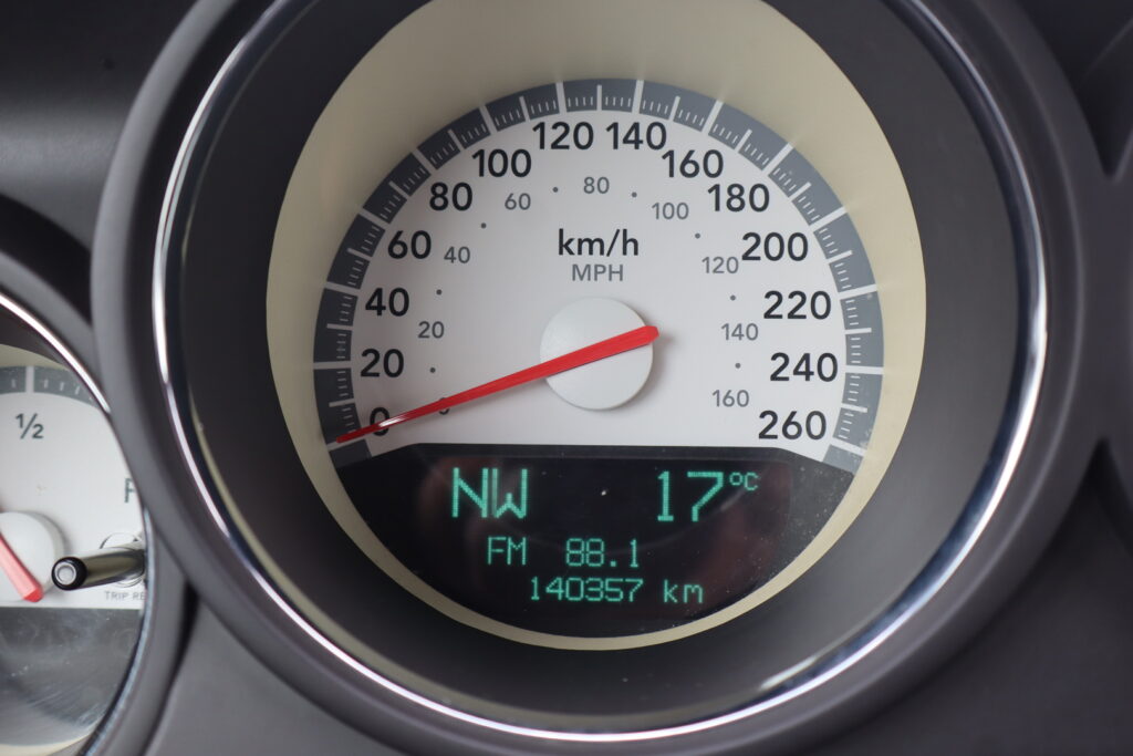 2010 Dodge Challenger R/T Manual Hemi V8​ | D9812