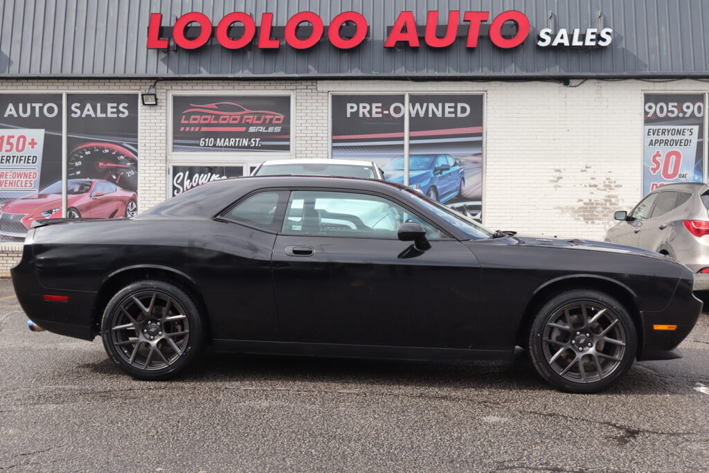 2010 Dodge Challenger R/T Manual Hemi V8​ | D9812
