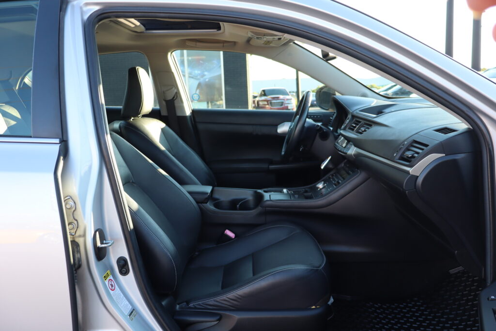 2012 Lexus CT 200h Hybrid No Accident Clean Carfax​ | D10340