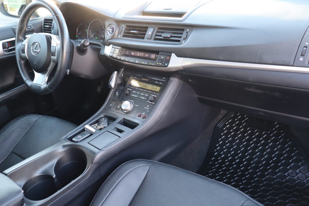 2012 Lexus CT 200h Hybrid No Accident Clean Carfax​ | D10340