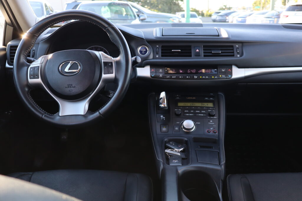 2012 Lexus CT 200h Hybrid No Accident Clean Carfax​ | D10340