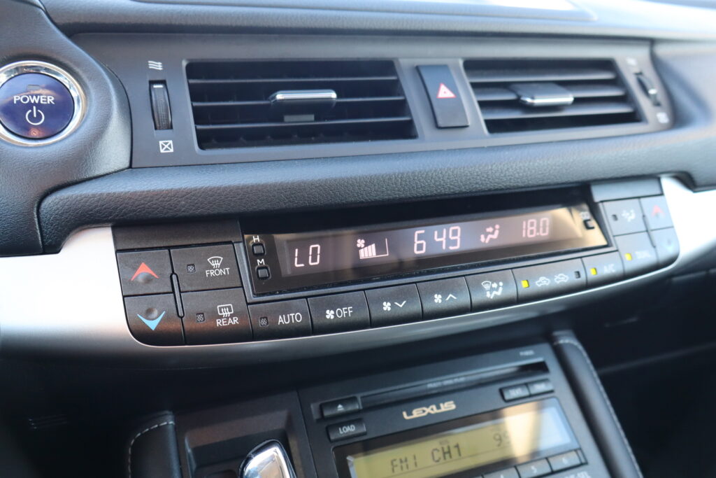 2012 Lexus CT 200h Hybrid No Accident Clean Carfax​ | D10340