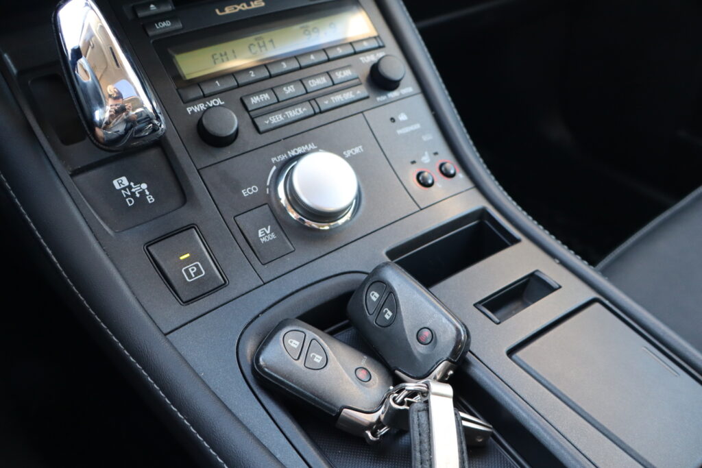 2012 Lexus CT 200h Hybrid No Accident Clean Carfax​ | D10340